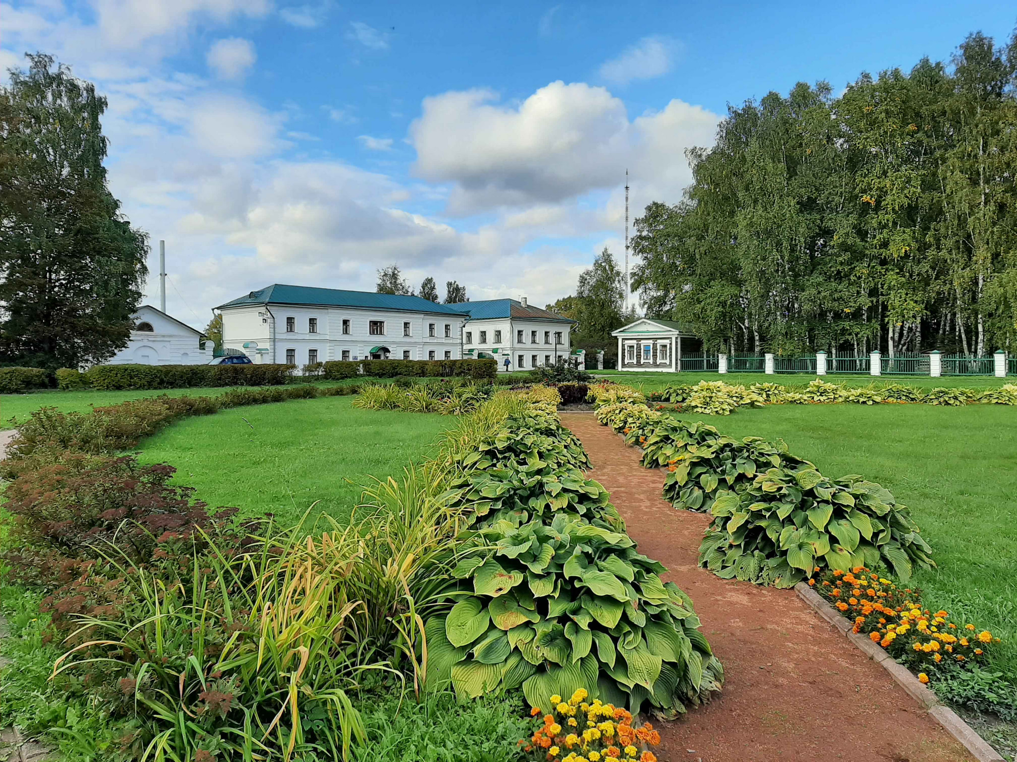 Karabikha Manor