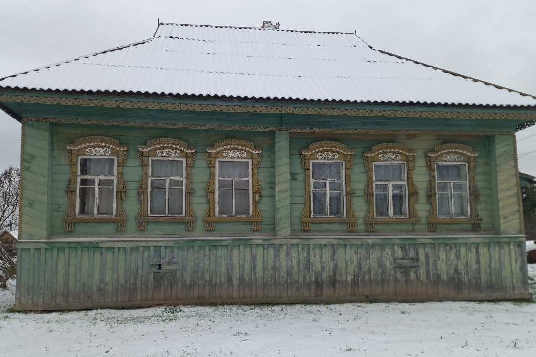 house carving in Babya Gora