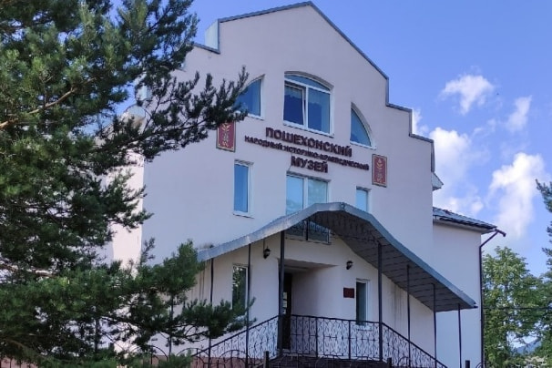 The building of the Poshekhonsky National Museum of Local Lore